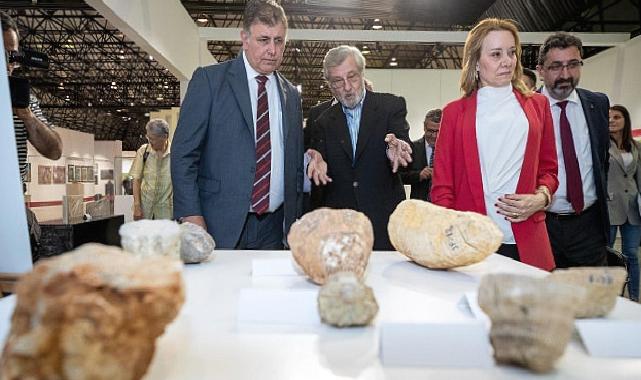 Jeoloji Festivali’nin açılışını Başkan Tugay yaptı İzmir depreme bilimin ışığında hazırlanacak