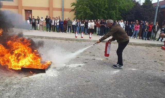 Büyükşehir İtfaiyesi’nden gençlere eğitim