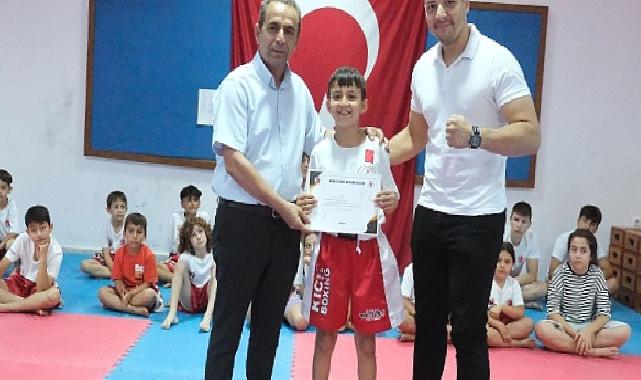 Kemer Belediyesi Kick Boks sporcuları kuşak atladı